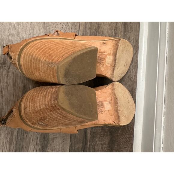 EILEEN FISHER Ives Tumbled Nubuck Leather Bootie in Wheat Size 8.5 Block Heel - Picture 5 of 10